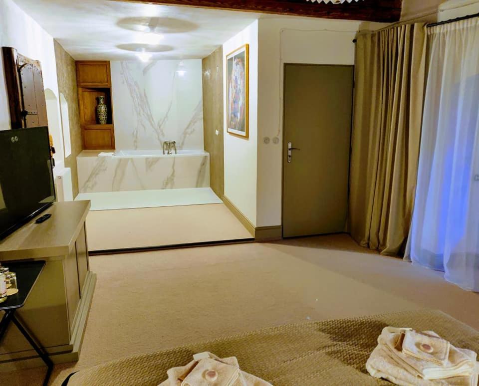 Hotel Kocour Тршебич Екстер'єр фото